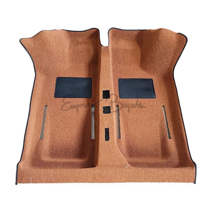 Tappeto interno preformato in vera moquette bouclé di colore ocra, per Fiat 500 L, conforme per certificazione ASI